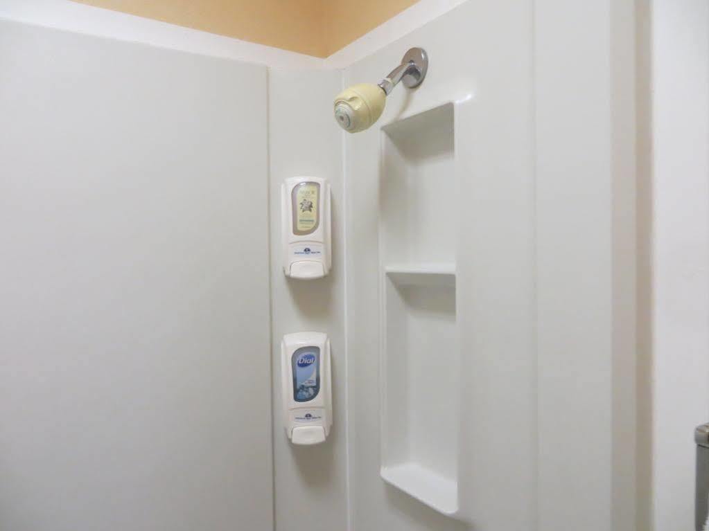 Americas Best Value Inn Остин Экстерьер фото